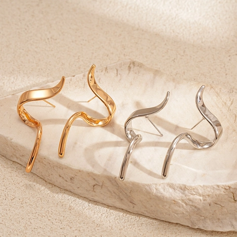 Orecchini In Lega A Spirale Ondulata Geometrica Con Perno In Argento Per Donna Gioielli In Metallo Lucido Minimalista