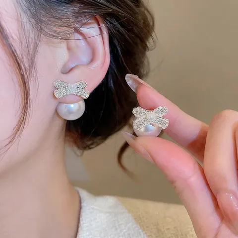 Elegante Schleifen Künstliche Perlenohrstecker Mit Legierung Strass Und Silbernem Ohrstecker Für Frauen Täglicher Schmuck