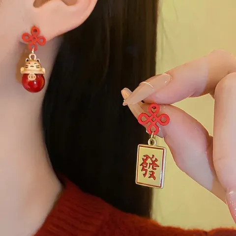 Chinese Style Asymmetric Dangle Earrings Alloy Enamel Lucky Cat Mahjong Festive New Year Women With Silver Earring Post