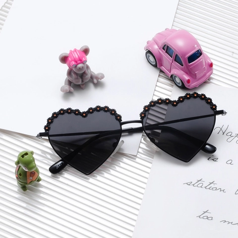 Kinder Zonnebril Hartvorm Gepolariseerd UV400 Metalen Frame Bloemen Decoratie Schattige Mode Voor Jongens Meisjes