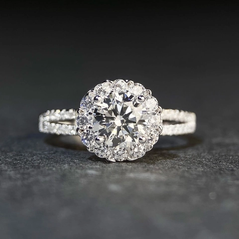 925 Sterling Silver Halo Engagement Ring For Women Round Cut Moissanite Flower Design Elegant Wedding Jewelry Ring