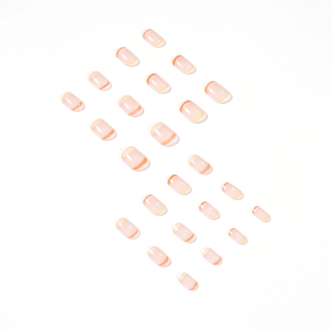 Unghie Finte French Tip Corte Arrotondate Nude Rosa Arancione Minimalista Lucide Per Donne