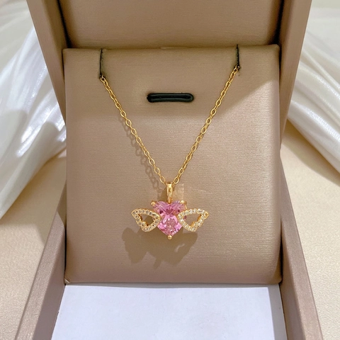 Collar Con Colgante De Corazón Rosa Con Alas Cadena De Acero Inoxidable Cobre Circón Incrustado Joyería Para Mujeres