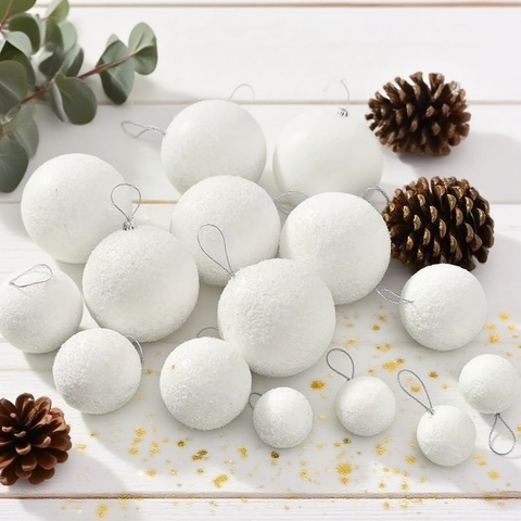 Weihnachts-Schneeballen-Ornamente Weißer Schaumstoff Glitzer Hängedekorationen Für Feiertagsbaum-Party-Dekor