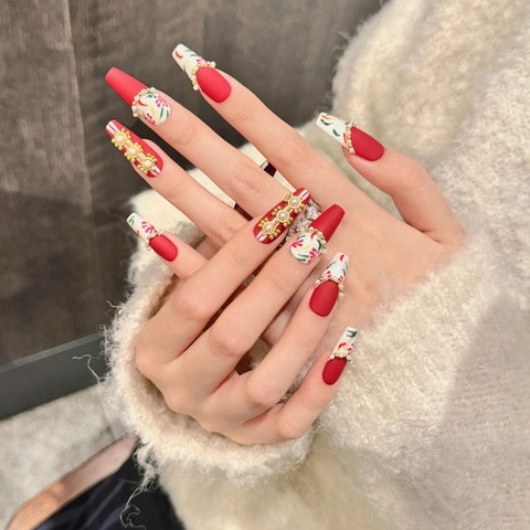Handgemachte Rote Und Weiße Sargnägel Zum Aufdrücken Mit Künstliche Perlen Metallkette Blumenmuster Retro Hochzeit Brautstil