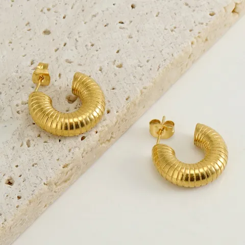 Orecchini A Cerchio A Coste Placcati Oro 18K Acciaio Inossidabile Spessi A Forma Di U Testurizzati Gioielli Moda Per Donna