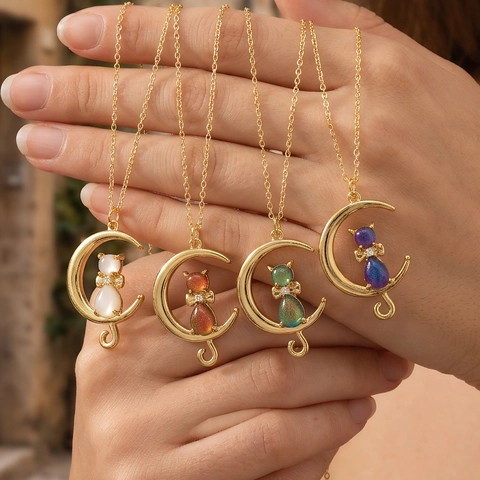 Copper Moon Cat Pendant Necklace 18K Gold Plated Crystal Rhinestone Clavicle Chain Jewelry For Women Daily Gift