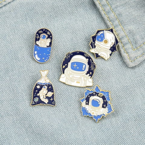 Astronaut Enamel Pin Alloy Space Theme Lapel Badge Cartoon Universe Galaxy Jewelry Decoration For Backpack Clothes Hat