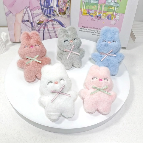 Süße Plüschhase Brosche Schlüsselanhänger Kunstfell Tierform Bandschleife Stickerei Weiches Ornament Für Taschen Kleidung DIY