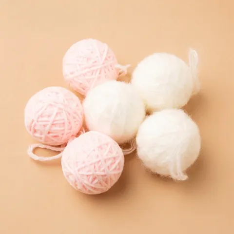 Ornamenti Appesi A Palla Di Filato Di Natale Pom Poms In Peluche Morbido Per Albero Decorazione Fai Da Te Rosa Bianco