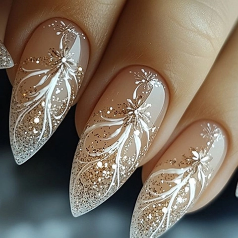 Mandel Drucknägel Goldener Glitzerverlauf Weißes Federmuster Nude Elegante Künstliche Nägel Für Frauen