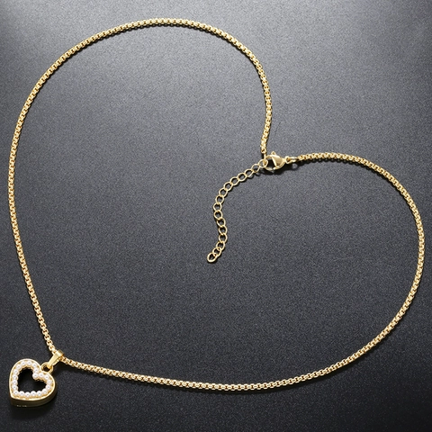 Collar con Colgante de Corazón de Cobre y Perla Artificial Estilo Occidental Gargantilla de Corazón Hueco Joyería para Mujer Oro