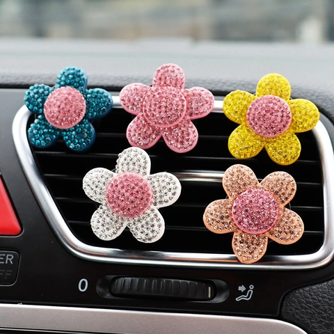 Car Air Vent Clip Aromatherapy Rhinestone Heart Flower Shape Decorative Interior Air Freshener Accessories