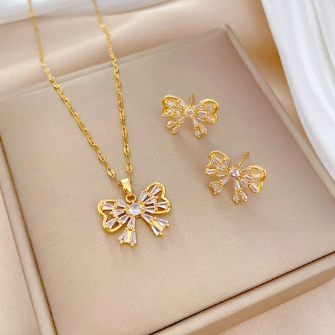 Vlinder Strik Ketting En Oorbellen Titanium Staal Koper Met Zilveren Oorsteker Micro Pave Zirkonia Verguld Elegant