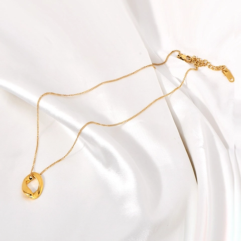 Minimalist Titanium Steel Irregular Hollow Geometric Pendant Necklace K18 Gold Plated Twisted Water Drop Necklace With Rhinestone For Women