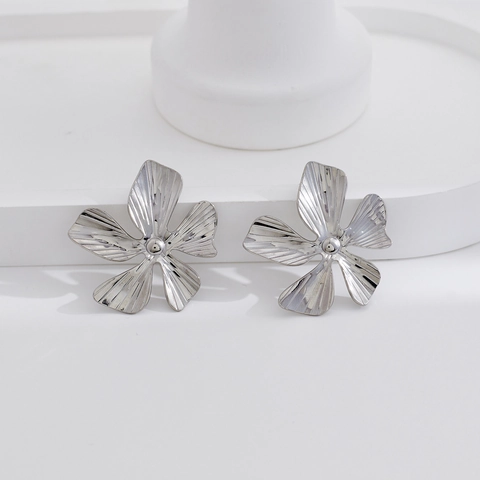 Statement Bloem Oorknopjes Roestvrij Staal 18K Verguld Getextureerde Vijf Bloemblaadjes Vintage Elegante Sieraden Vrouwen