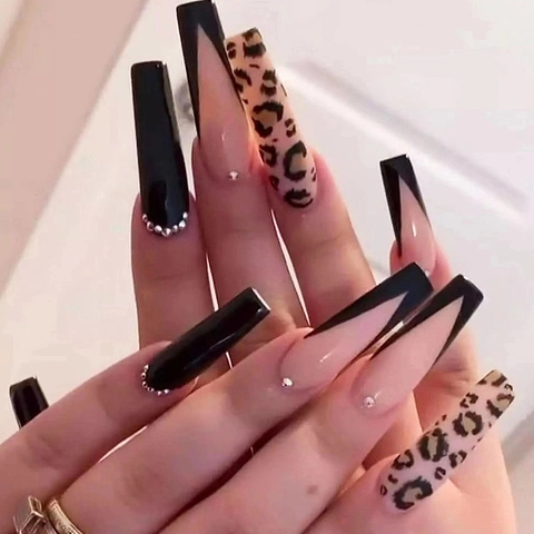 Lange Sarg Form Kunstnägel Leopard Druck Schwarz V Form Französisch Design Strass Künstliche Fingernägel Damen