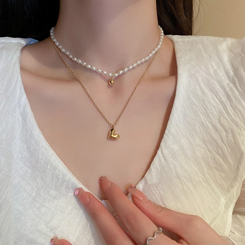 Doppelreihige Kupferhalskette Mit Künstliche Perle Und Gold Herz Anhänger Minimalistischer Eleganter Modeschmuck Für Damen