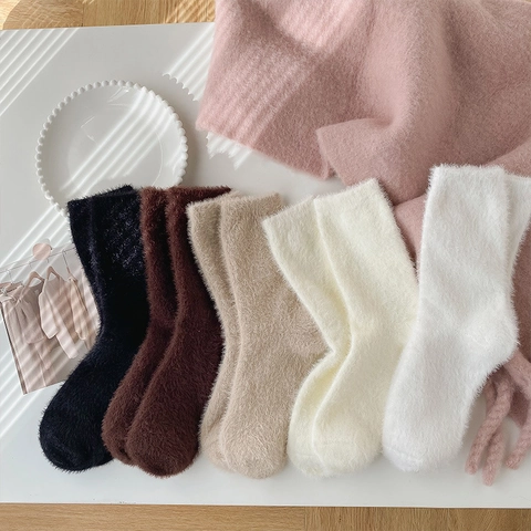 Women Winter Thick Warm Plush Mid-Calf Socks Heart Embroidery Cozy Faux Mink Fleece Home Floor Sleeping