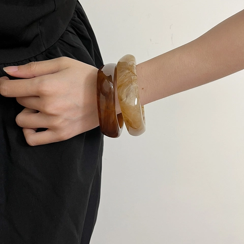 Geometric Resin Bangle Amber Marble Pattern Chunky Square Bracelet For Women Retro Accessory
