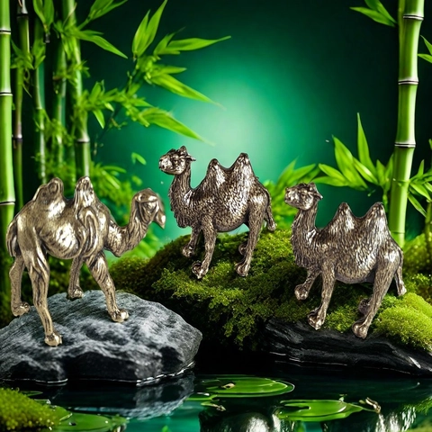 Camel Figurine Miniature Metal Alloy Antique Bronze Desktop Ornament Retro Animal Model Micro Landscape Home Decor
