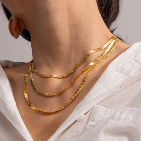 Collar De Cadena De Serpiente Plana De Acero Inoxidable Chapado En Oro De 18K Minimalista Colgante De Corazón Joyería Hip Hop