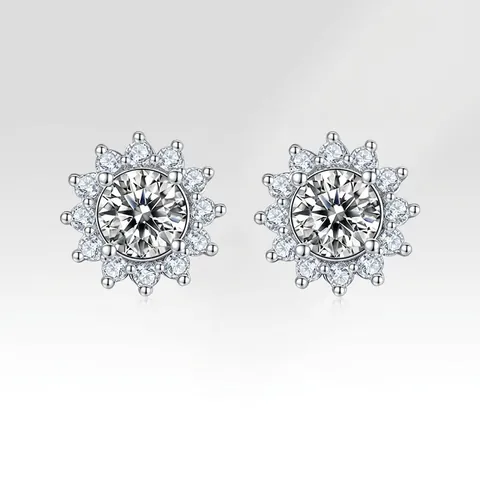 925 Sterling Silver Moissanite Stud Earrings For Women 18K White Gold Plated Halo Heart Elegant Wedding Fine Jewelry Earrings