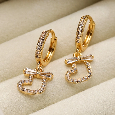 Exquisite Herz Tropfenohrringe Kupfer Vergoldet Mit Schleife Zirkonia Süßer INS Stil Leichter Luxus Schmuck Für Damen