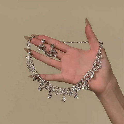 Set Di Gioielli Collana Con Ciondolo A Goccia E Orecchini In Lega Fiocco Elegante Scintillante Moda Per Donna