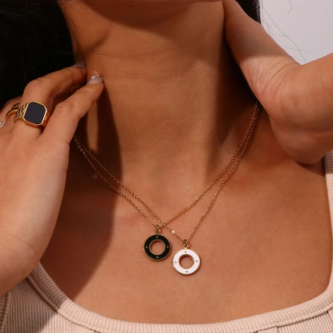 Minimalist Stainless Steel Starburst Enamel Circle Pendant Necklace For Women Round Ring Geometric Charm Neck Jewelry Gift