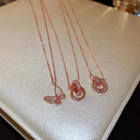Vlinder Kunstparelmoer Ketting Roségoud Vergulde Legering Met Zirkoon Dubbele Ring Sleutelbeen Ketting Voor Dames Elegant