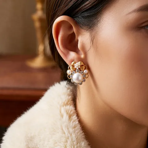 Boucles D'oreilles Fleurs Vintage Avec Fausses Künstliche Perles Et Strass En Alliage Tiges En Argent Style Palais Français Femmes
