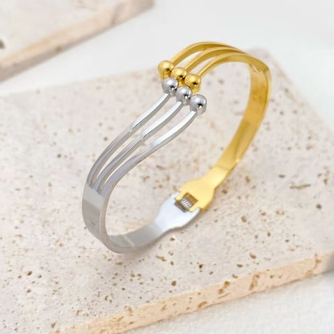 Titanium Steel Contrast Color Pentagram Bangle For Women Trendy Geometric Hollow Star Wave Pattern Metal Bead Bracelet Jewelry Gift