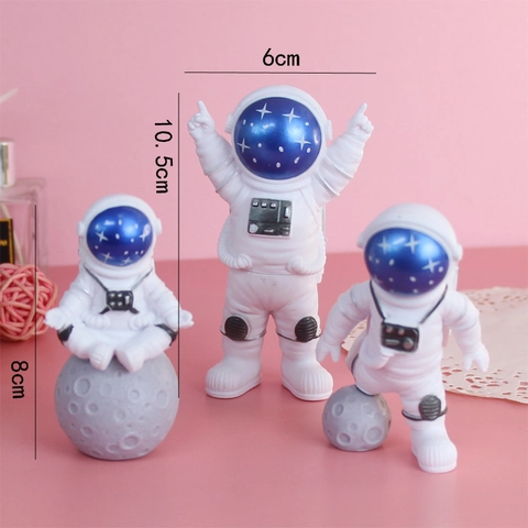 Astronaut Spaceman Cake Topper Resin Space Theme Birthday Party Decorations Spaceman Desktop Ornaments Boys Gift