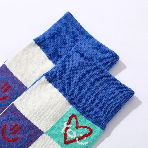 Crew Socks Cotton Blend Rainbow Stripe Heart Pattern Printed Streetwear Casual Fashion Unisex Adults