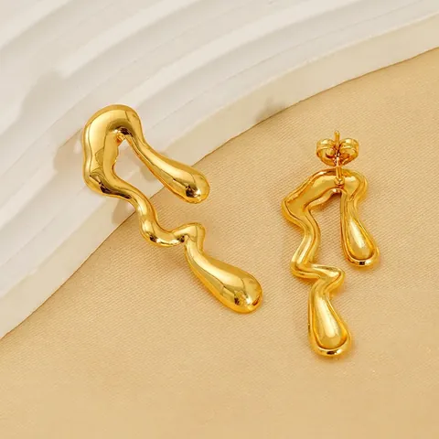 Liquid Metall Unregelmäßige Geometrische Ohrstecker 18K Vergoldeter Edelstahl Welle Wassertropfen Minimalistisch Damen
