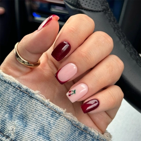 Unghie Finte Press On Plastica ABS Rosso Vino Motivo Ciliegia French Tip Corte Quadrate Per Donne
