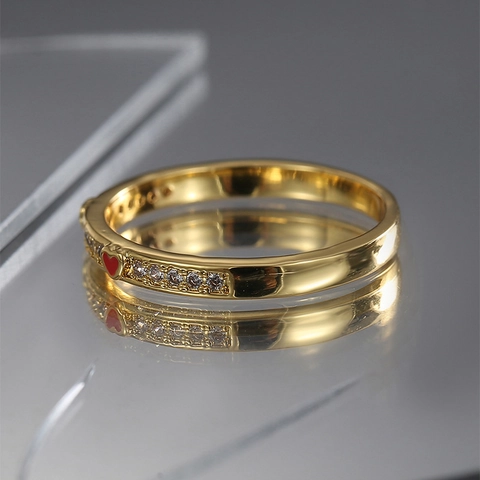 Bague Cœur en Cuivre Plaqué Or Avec Émail et Strass pour Femme Bijoux Minimalistes Mode Cœur Rouge Accent Zirconia Bague Cadeau
