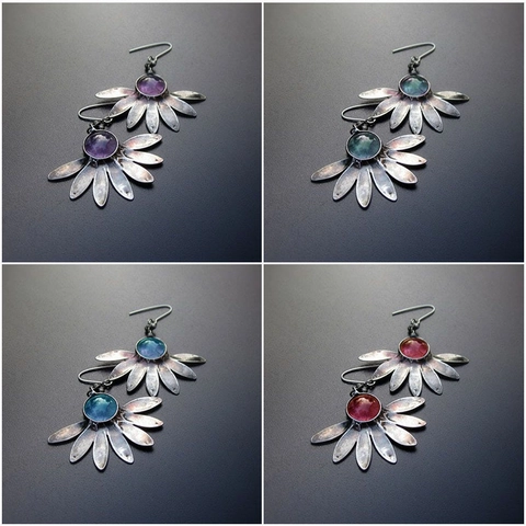 Vintage Bohemian Flower Drop Earrings Retro Alloy Resin Gemstone Floral Dangle Hook Earrings For Women Folk Style Jewelry