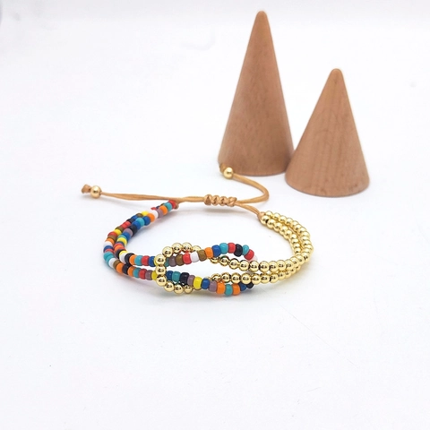 Bracelet en Perles de Verre Colorées Tissé à la Main Perles en Cuivre Plaquées Or 18K Bracelet Ajustable Multicouche Bohème Bijoux pour Femmes