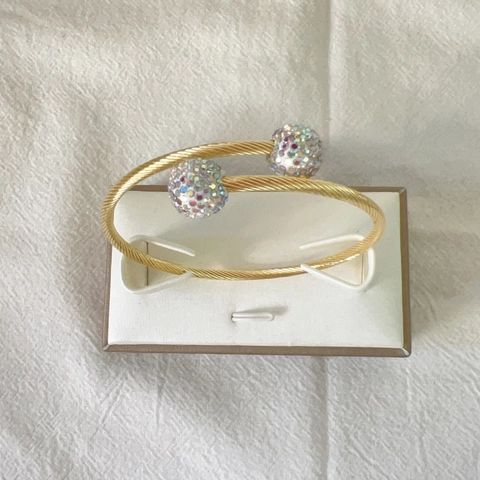 Brazalete de Cable Trenzado de Acero Inoxidable Chapado en Oro 18K para Mujer con Bola de Circonia Colorada Joyería
