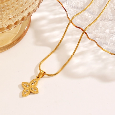 Collar Con Colgante De Trébol De Acero Inoxidable Con Circón Cadena De Serpiente Chapada En Oro Joyería Geométrica Minimalista Para Mujer