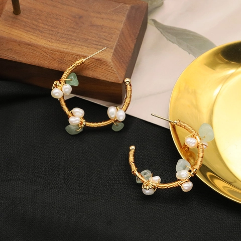 Orecchini A Cerchio A Forma Di C Fatti A Mano Con Perla Naturale D'acqua Dolce Pietra Preziosa Verde E Perno In Argento 925