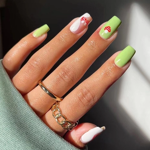 Press On Nails Cute Mushroom Red Polka Dot Pattern Green Square Glossy Full Cover Fake Nails Wearable Manicure