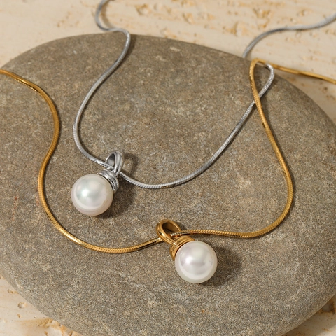 Collier Avec Pendentif En Künstliche Perle De Coquillage Élégant Acier Inoxydable Chaîne Serpent Placage Sous Vide Bijoux De Mode Femmes