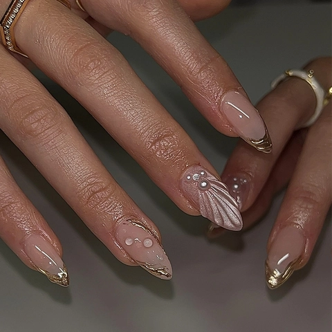 Uñas Postizas Con Textura De Concha 3D Línea Dorada Diamantes De Imitación Perla Artificial Forma Almendra Uñas Largas Mujer Arte De Uñas