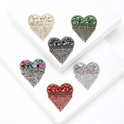 Elegante Spilla a Forma di Cuore con Frange e Strass in Lega con Nappa per Donna Gioielli per Maglione e Cappotto