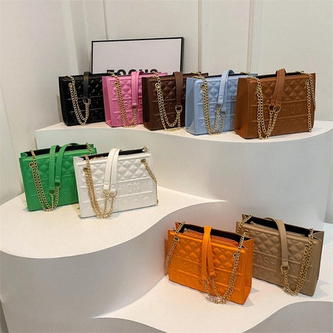 Sac Bandoulière En Similicuir Matelassé Pour Femmes Avec Bandoulière Chaîne En Métal Mode Lettre Gaufré Grande Capacité