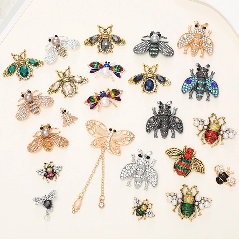 Vintage Bee Butterfly Bear Flower Charms Alloy Rhinestone Enamel Faux Artificial Pearl DIY Jewelry Making Shoe Charms Phone Case Decor