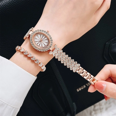 Luxe Dames Quartz Horloge En Strass Hart Armband Ovale Wijzerplaat Madeliefje Bloemenpatroon Mode Sieraden Voor Dames Elegant